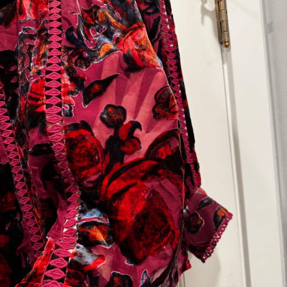 Sundance Velvet Burnout Burgundy Blouse XS Christmas Holiday Festive Dark Floral - Picture 13 of 15